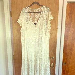 Torrid size 4 Maxi Dress